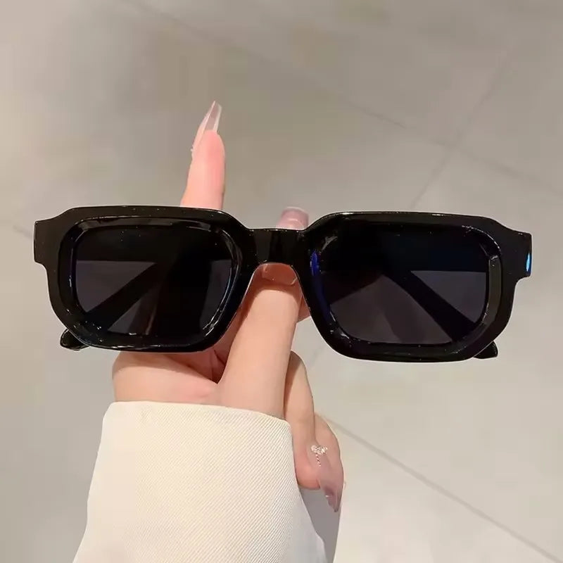 Retro Block Rectangle – Black